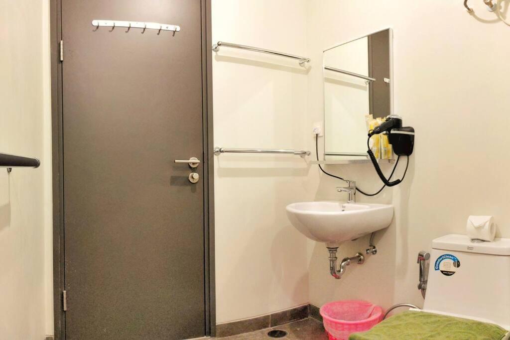 Lovina 8-Ad At One Residence Batam Eksteriør bilde