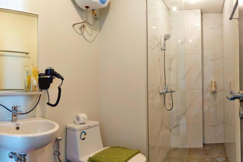 Lovina 8-Ad At One Residence Batam Eksteriør bilde